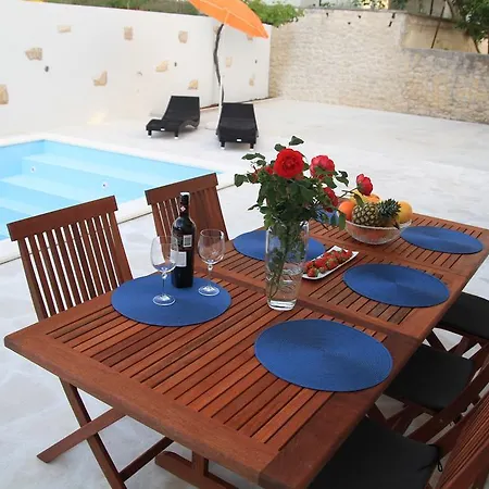 Rokov 公寓 扎达尔